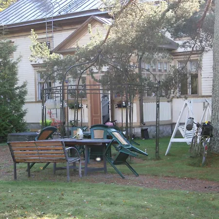 Bed and Breakfast Pappila *